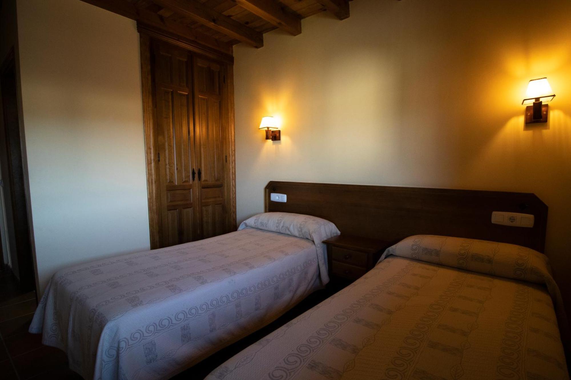 Hotel La Guarida De La Lleira Ferreras de Arriba Esterno foto